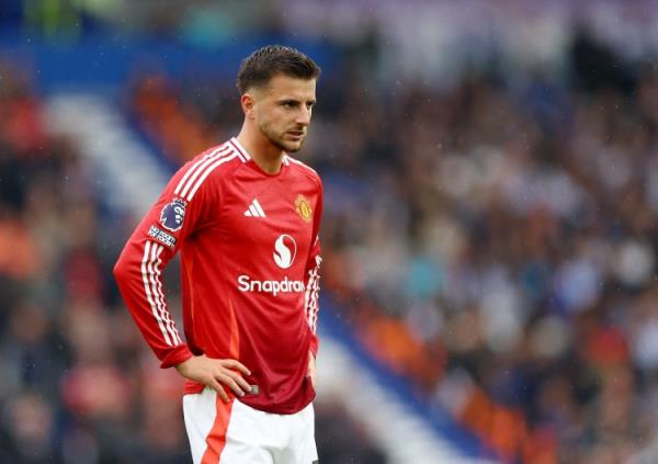 曼聯(lián)最水7號??芒特6420萬加盟1年半1球1助，首發(fā)踢13分鐘又傷了